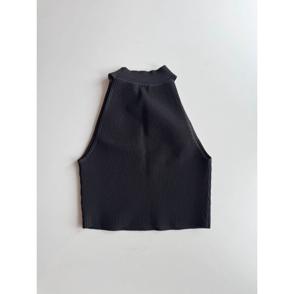 NWOT Aritzia BABATON Sculpt Knit Black Ribbed Cropped Halter Tank Top, Size L - Picture 3 of 14